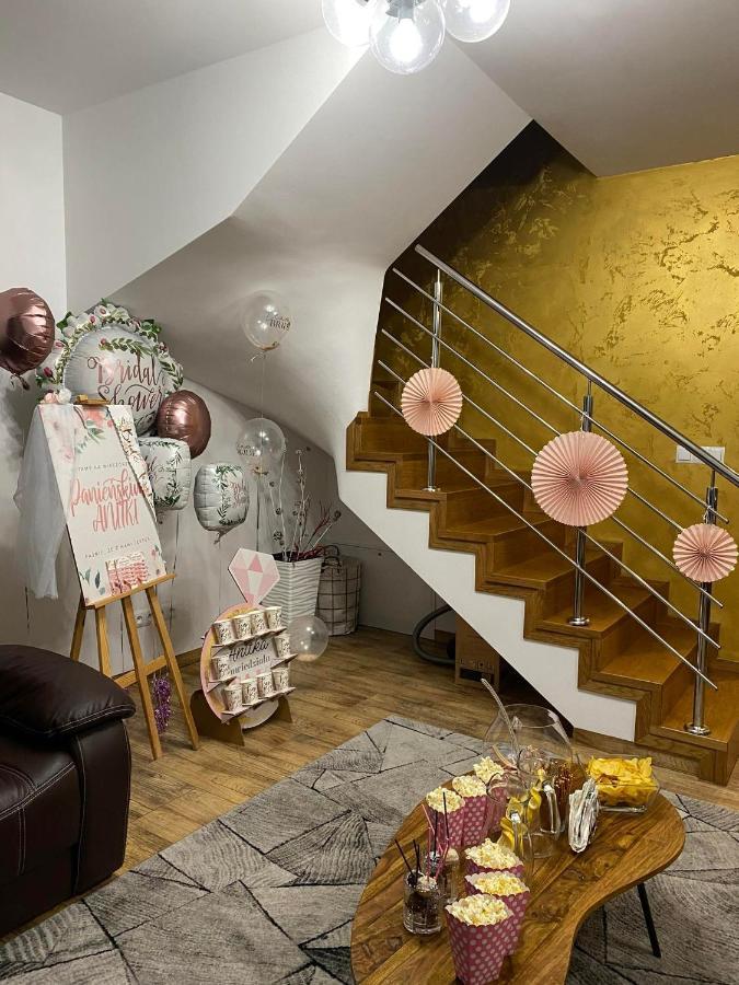 Dom Na Borowkowym Wzgorzu Apartment Palesnica Екстериор снимка